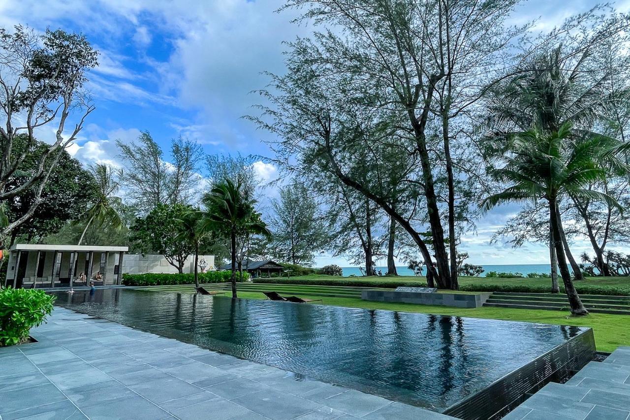Baan - 2 Bedroom Luxury Condo- Direct Pool & Access *