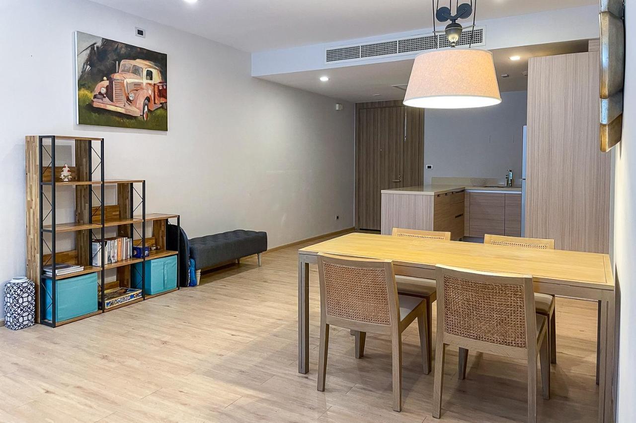 Aparthotel Baan - 2 Bedroom Luxury Condo- Direct Pool & Access *
