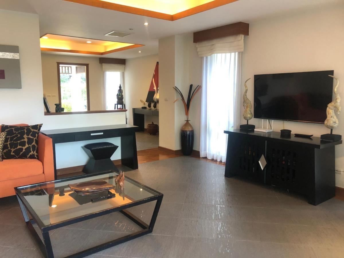 Villa Phuket 2-bedrooms 403m2 Private Poolside Xl-family Strand Layan