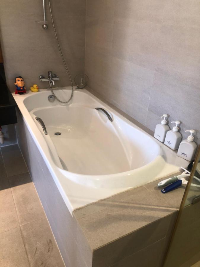 Villa Phuket 2-bedrooms 403m2 Private Poolside Xl-family