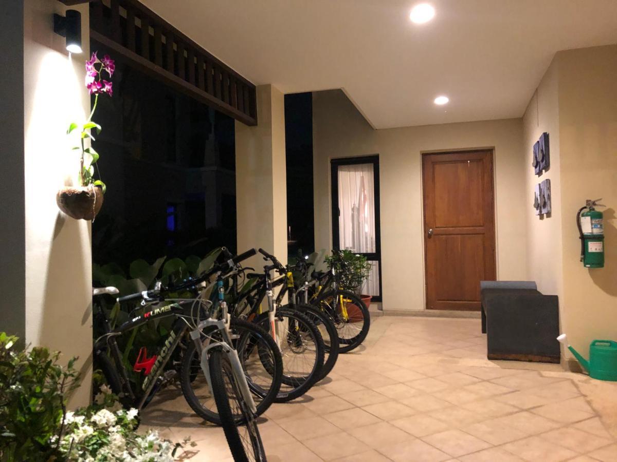 Villa Phuket 2-bedrooms 403m2 Private Poolside Xl-family Strand Layan