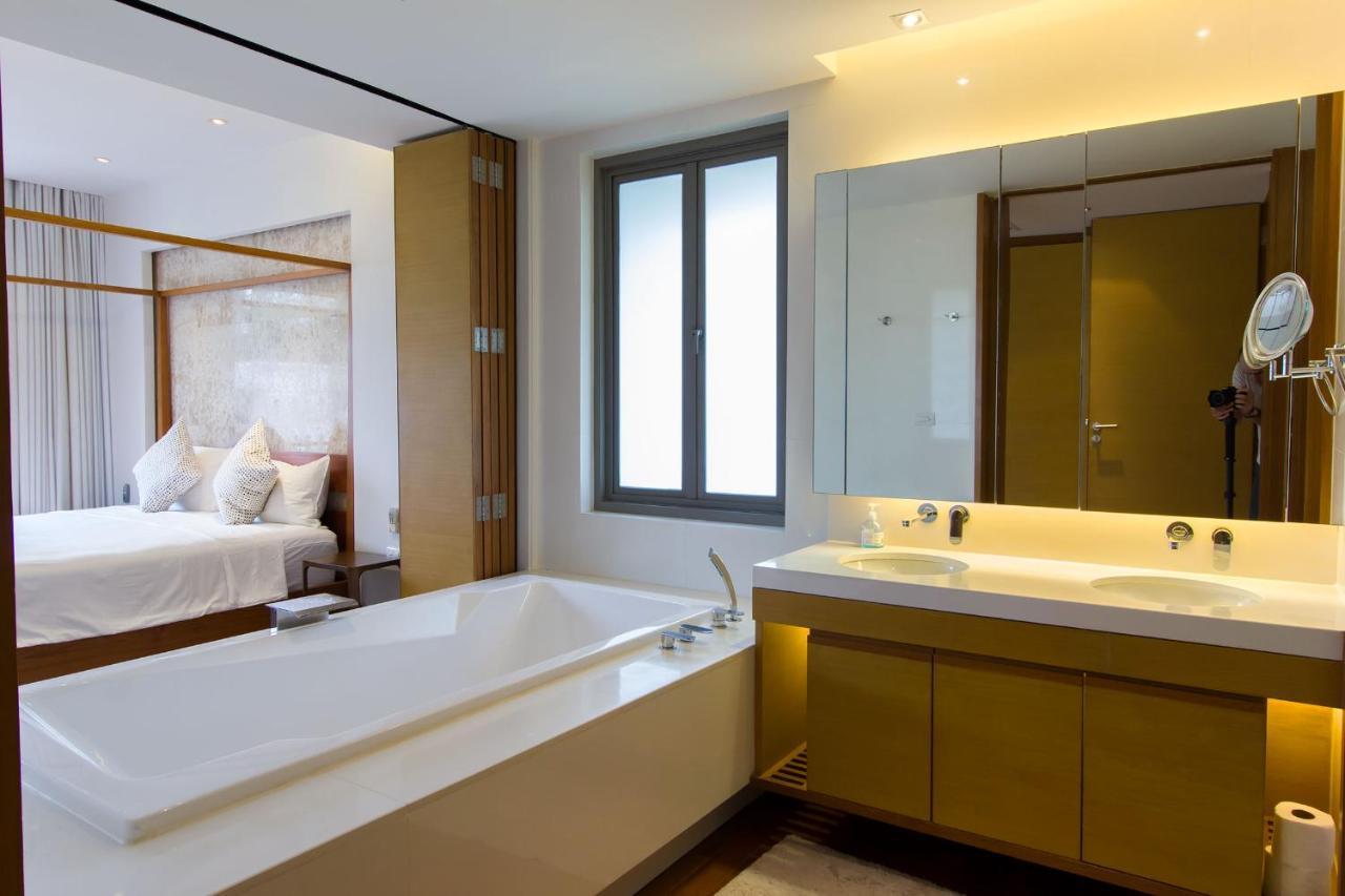 Beachfront Apartment *