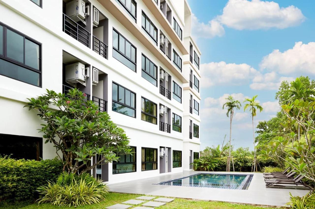 S4 - Near Phuket Airport Hotel Nai Yang Beach