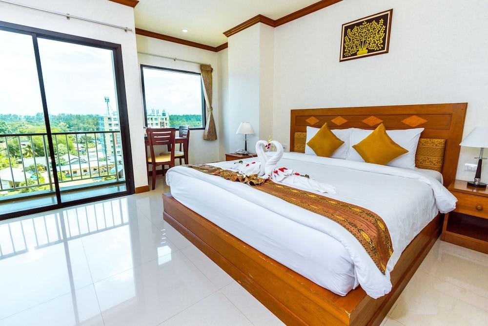 Resort Airport Phuket 4*