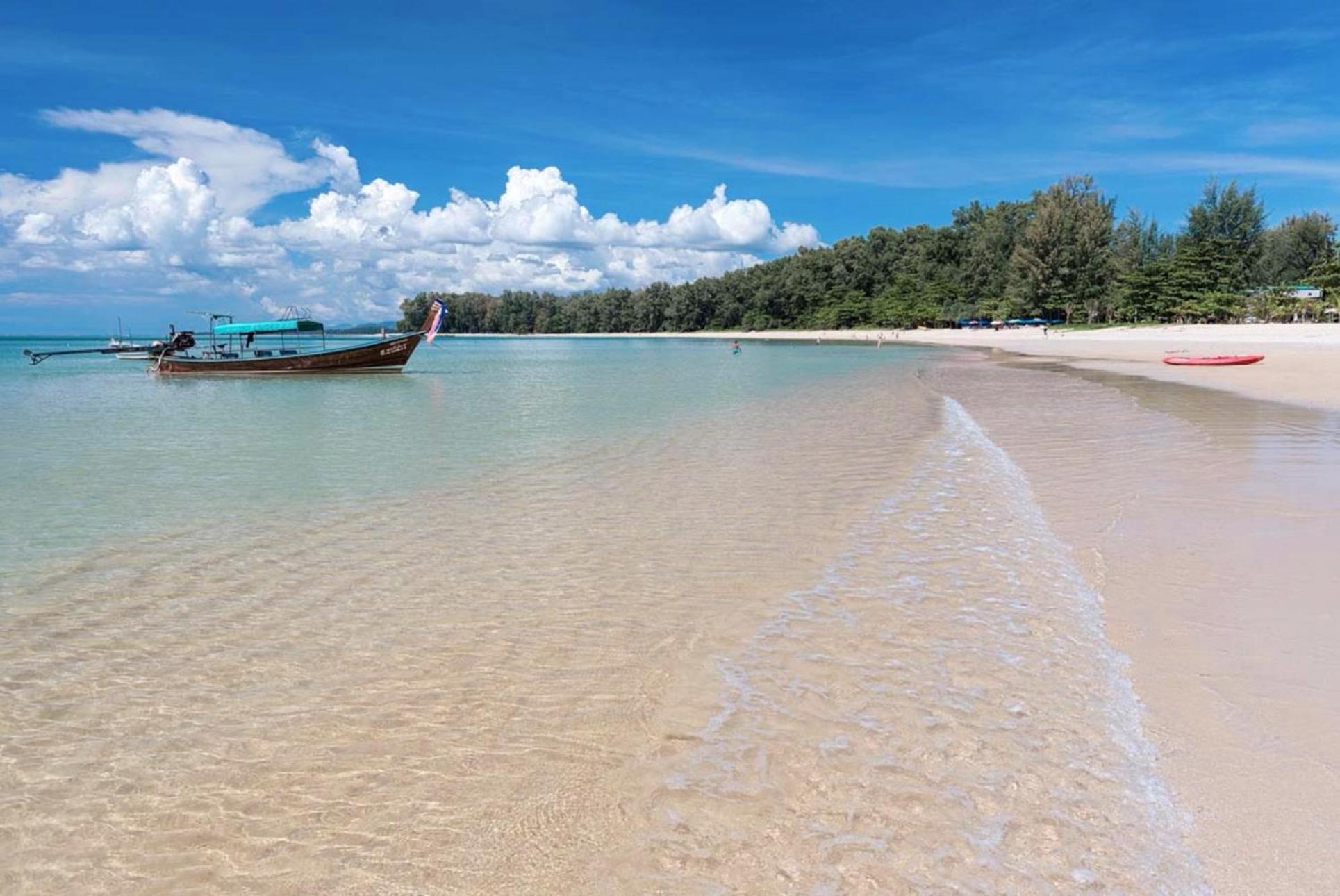 Hotel Ideo Phuket - Sha Extra 3*