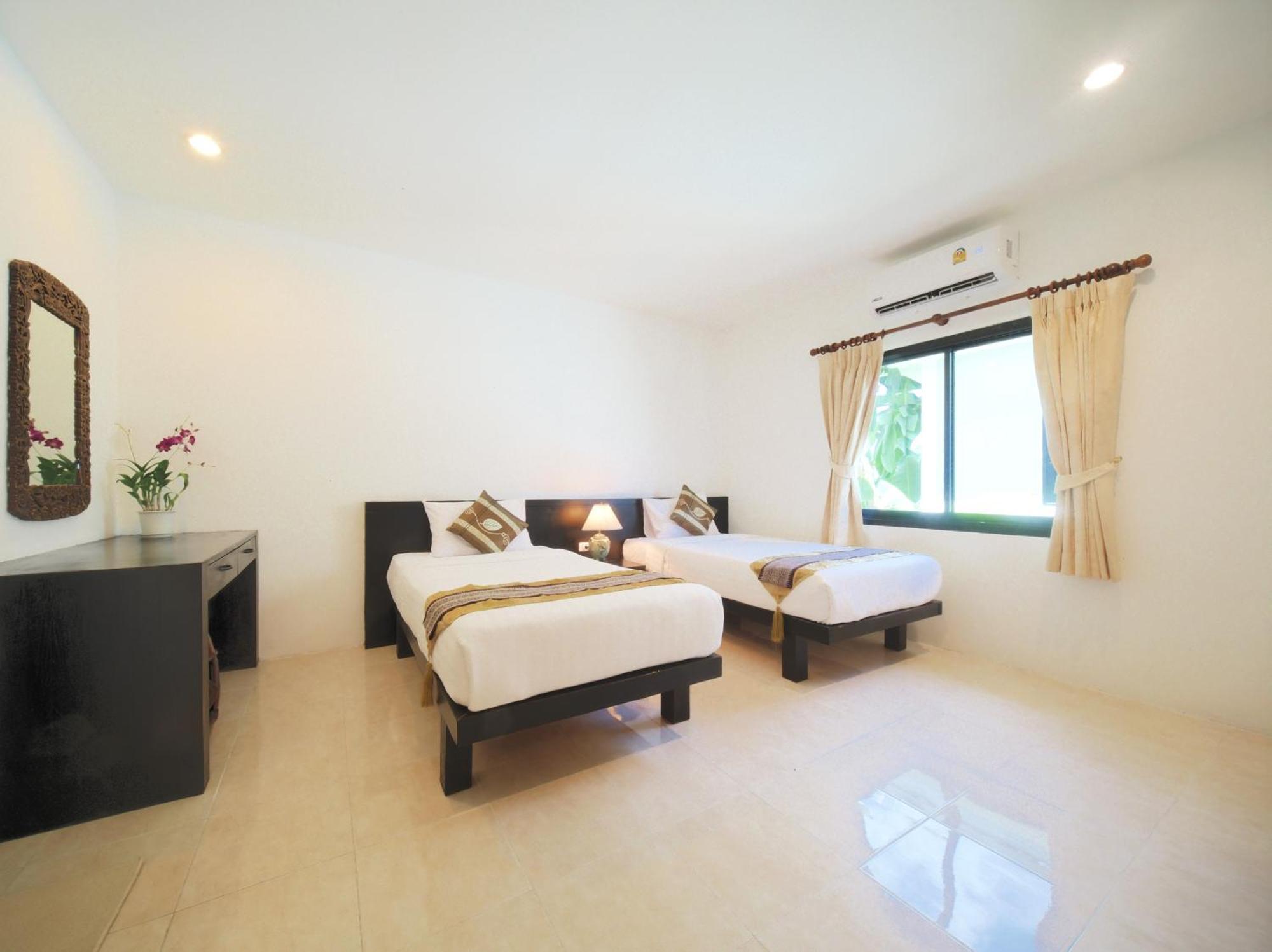 Resort Isara Nai Yang Beach