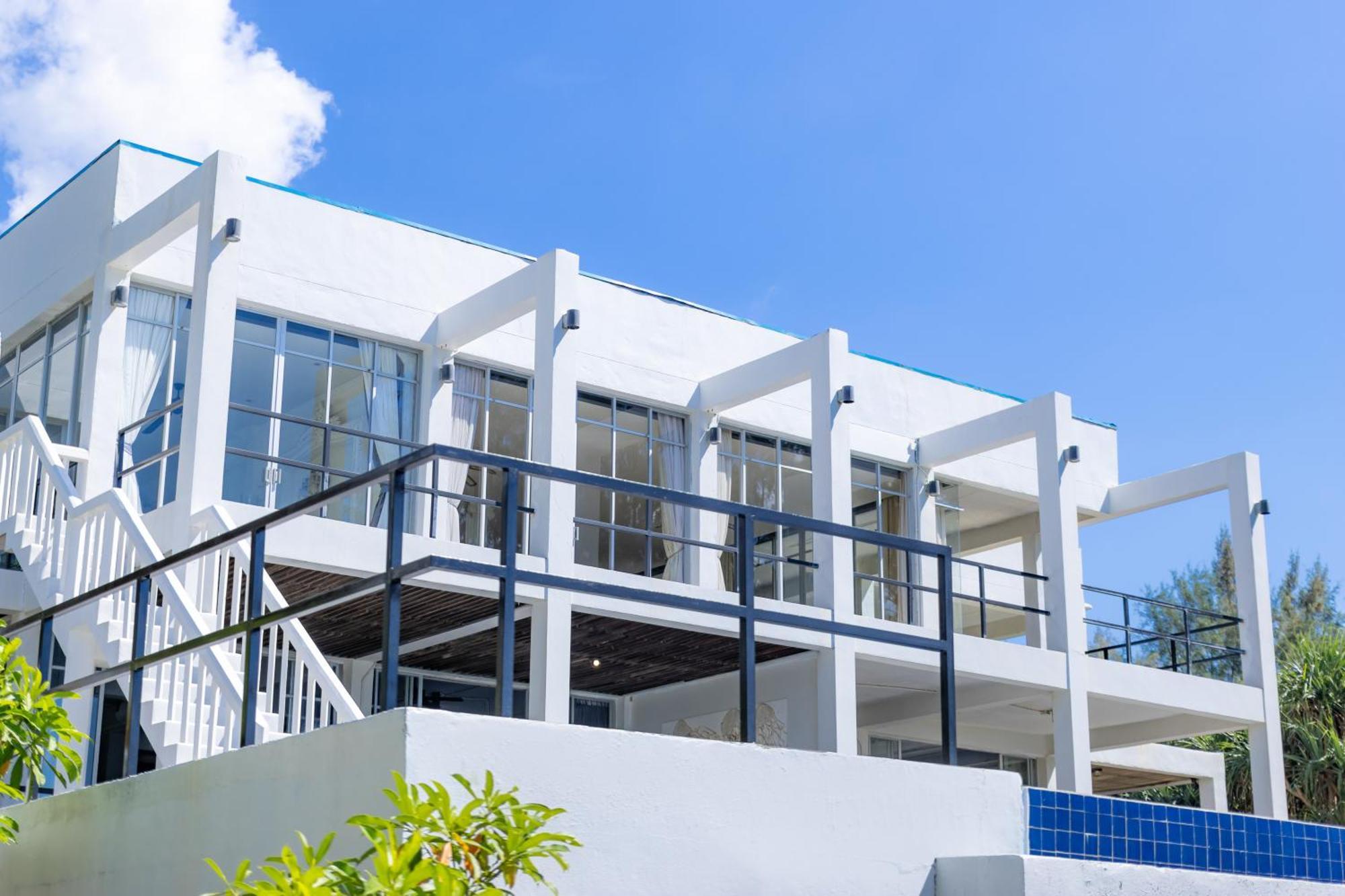Villa 8卧沙滩别墅 3女佣 每日清洁 靠近机场 私人泳池 免费用车 健身房 Phuket