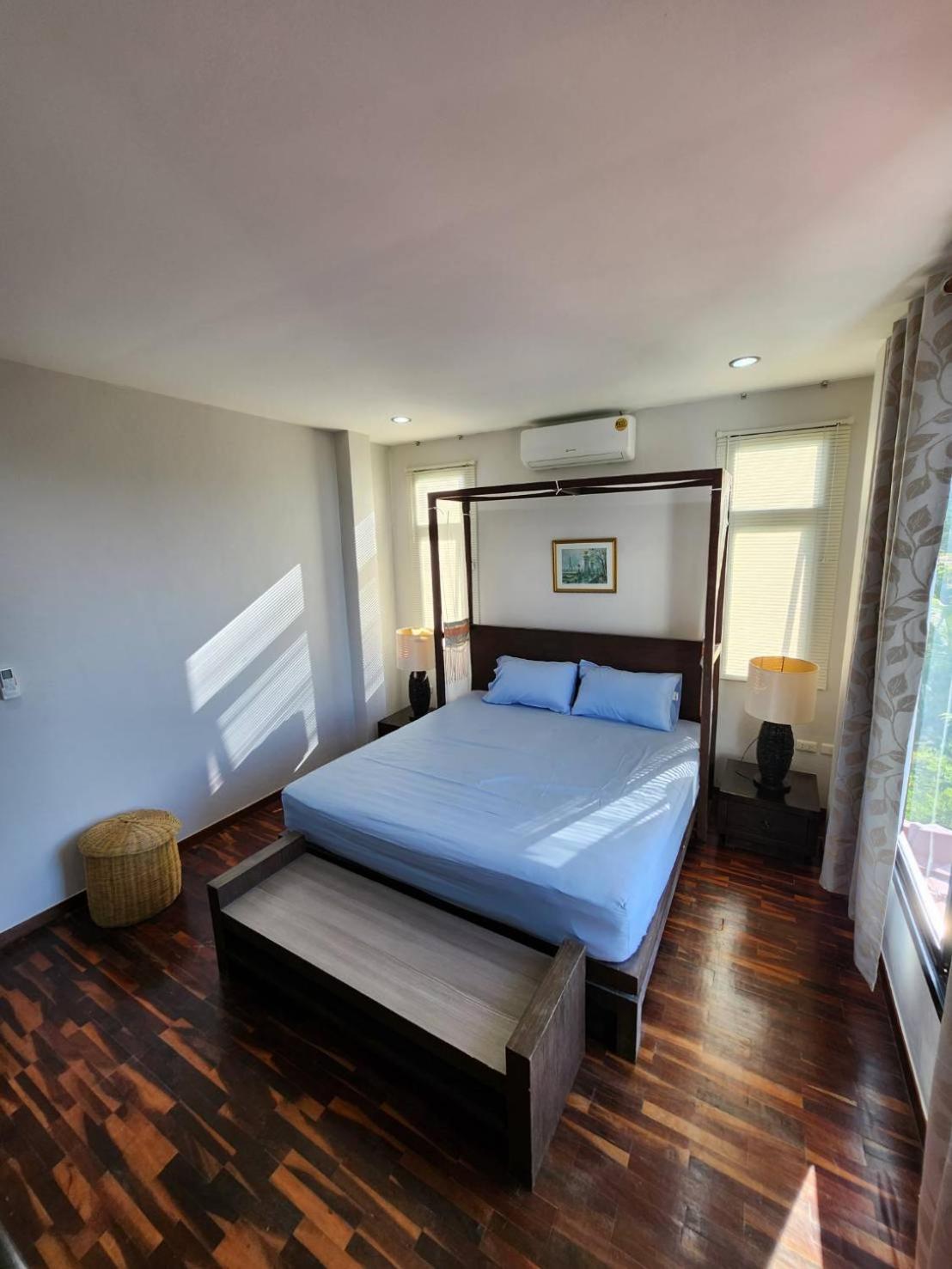 Kraam Villa *
