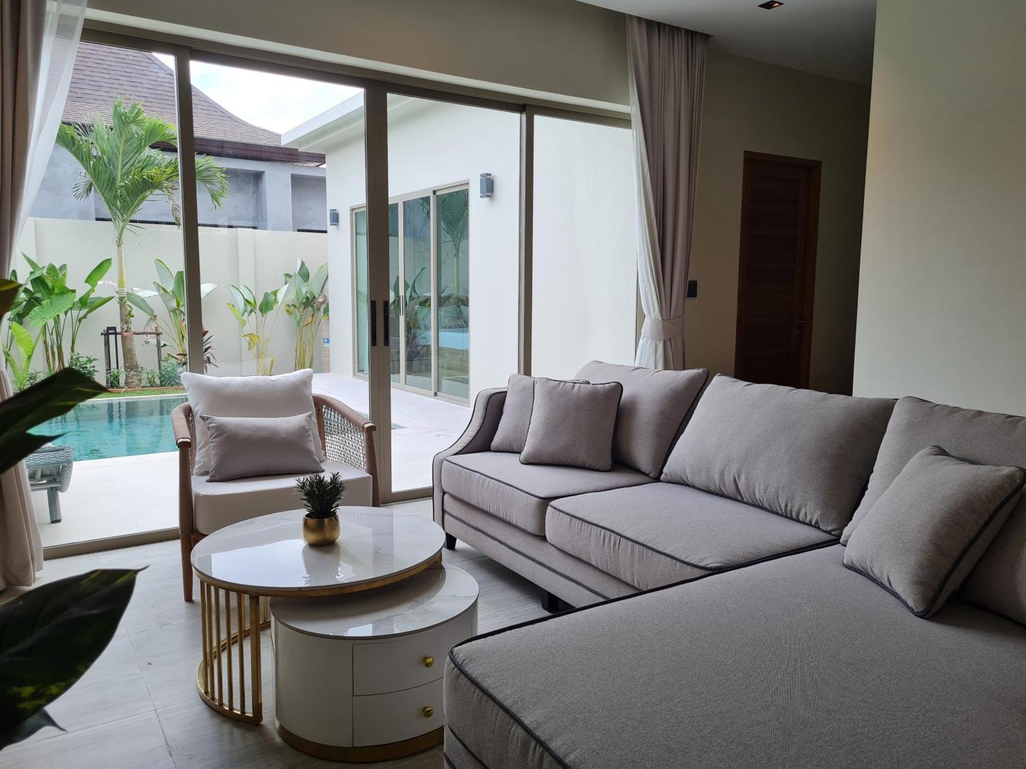 La Phuket Pool Vila *