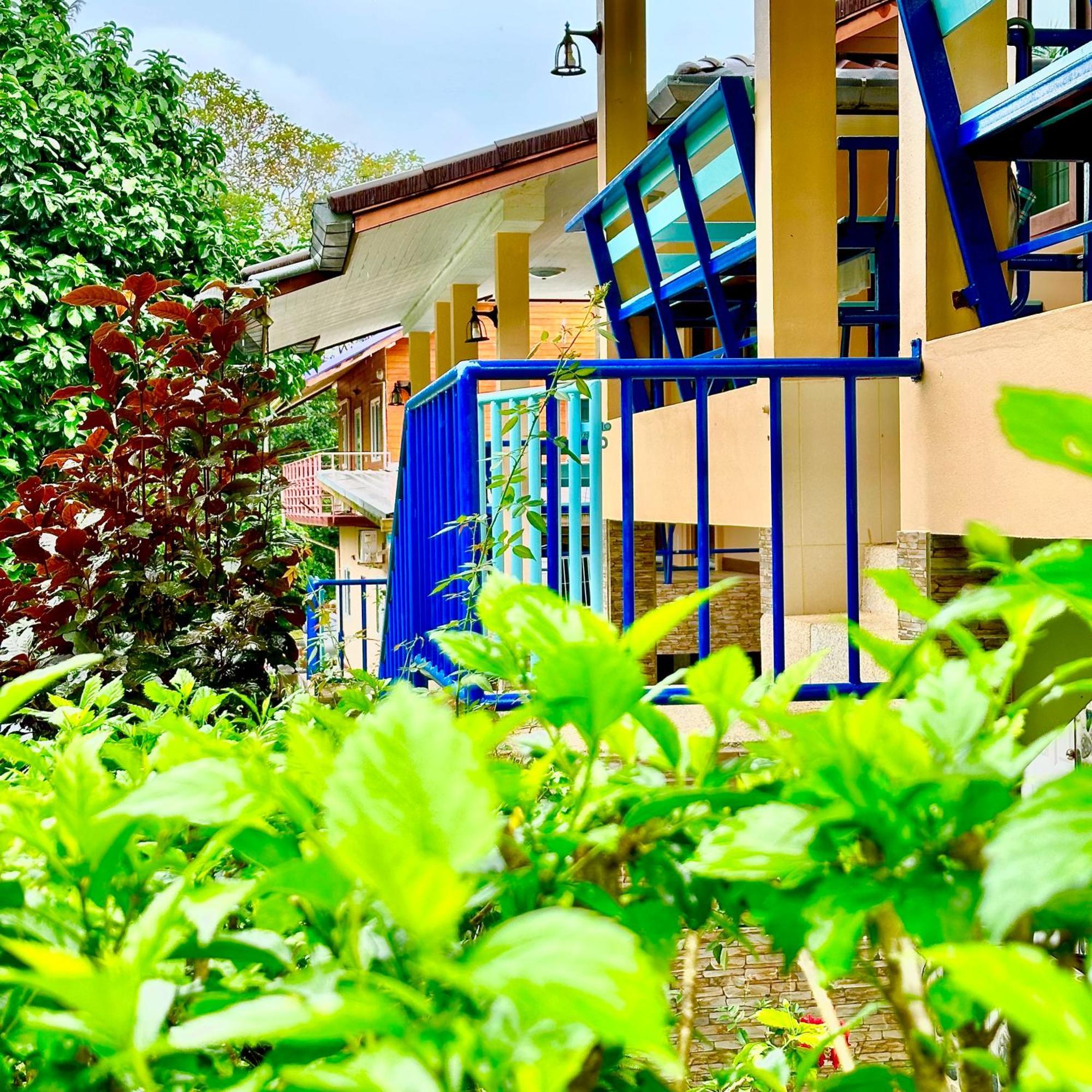 Chamil House Guest house *