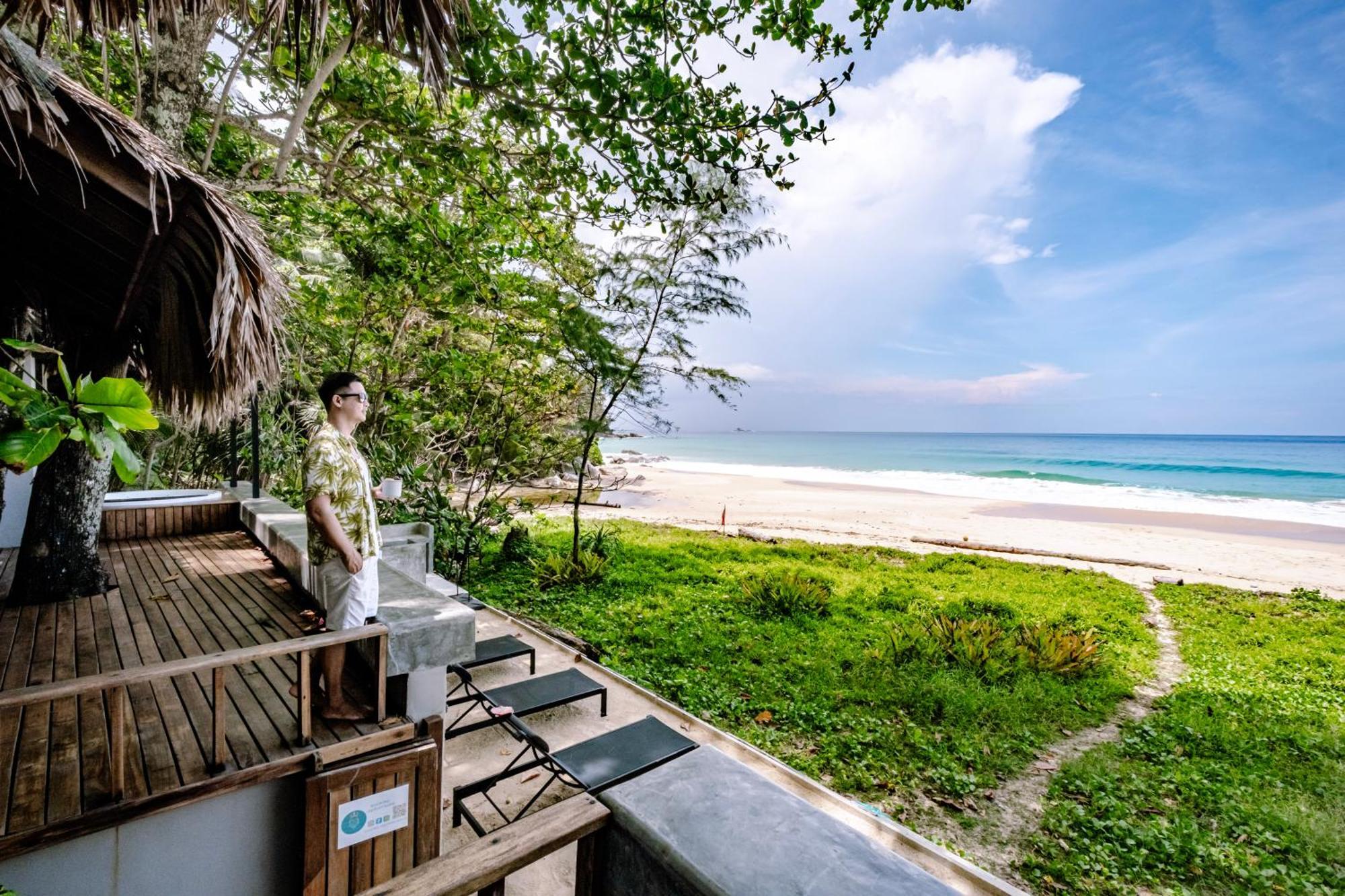 Sealord Beachfront Resort Nai Thon Beach