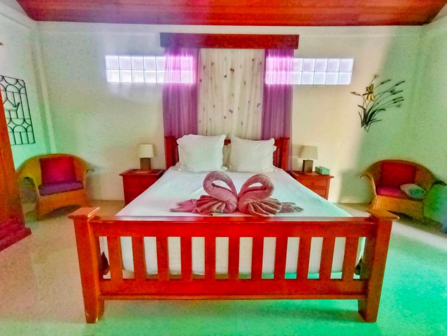 Hotel Kingsacre Nai Yang