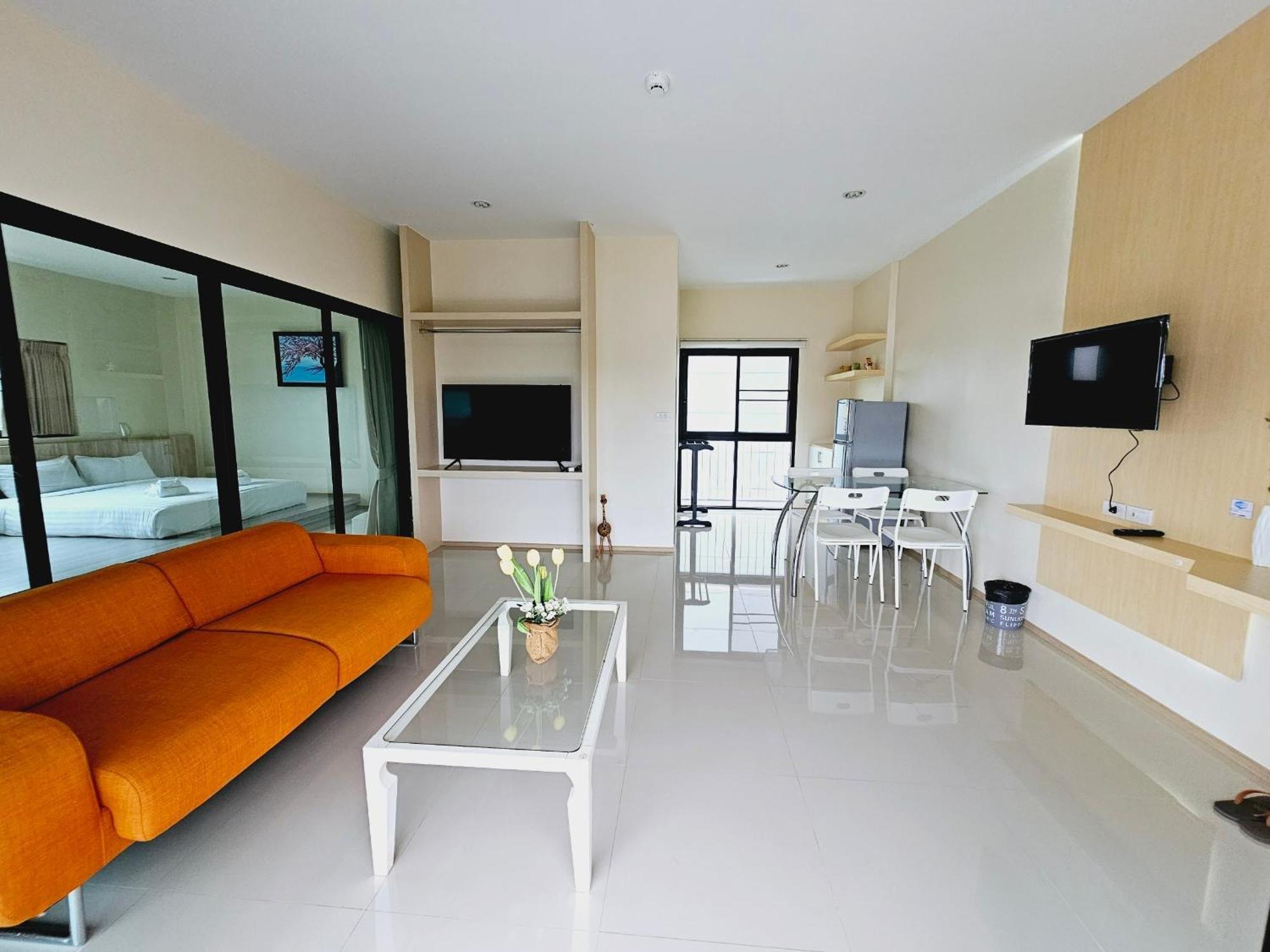 Aparthotel Stayhere@airport Service