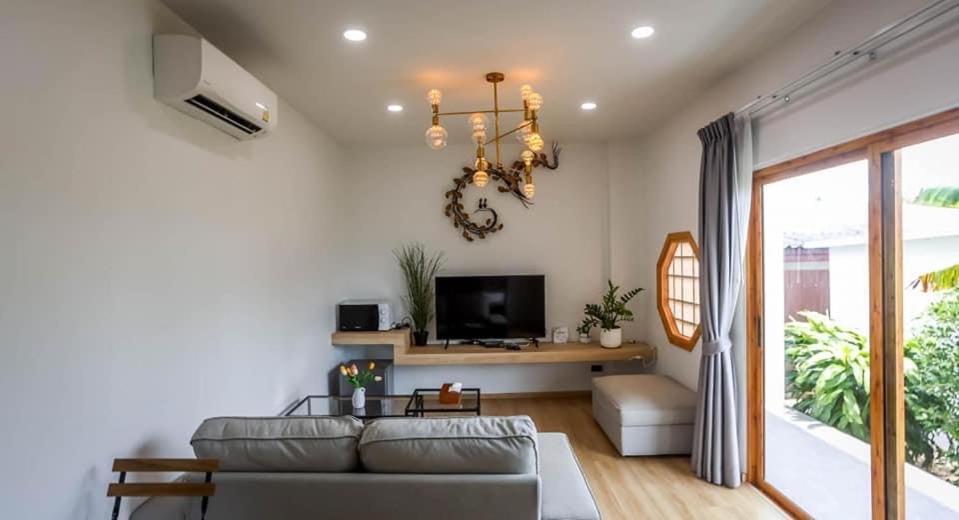 Wayla Villa@maikhaobeach Apartment