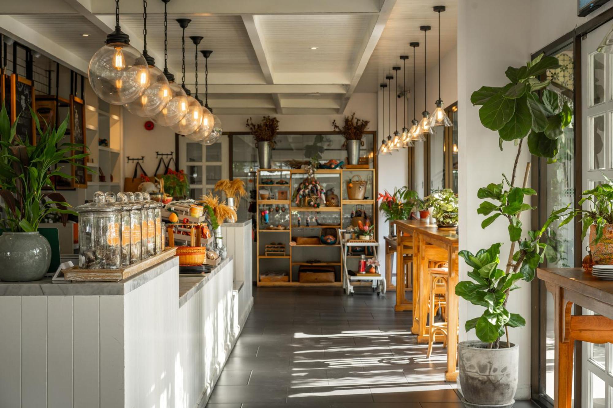 Proud Phuket, Naiyang Hotel