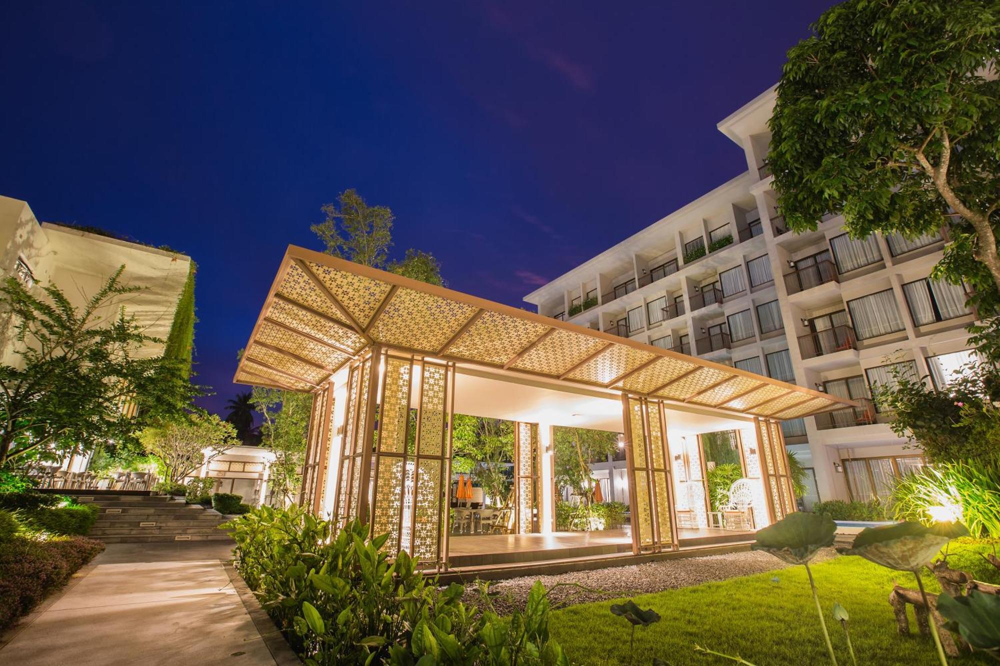 Hotel Proud Phuket, Naiyang