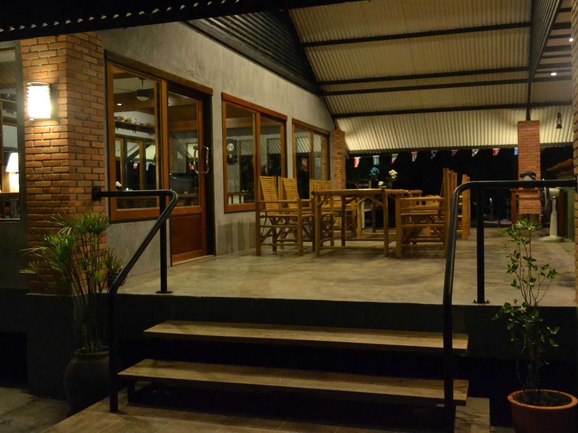 Hotel Phuket Mai Khao