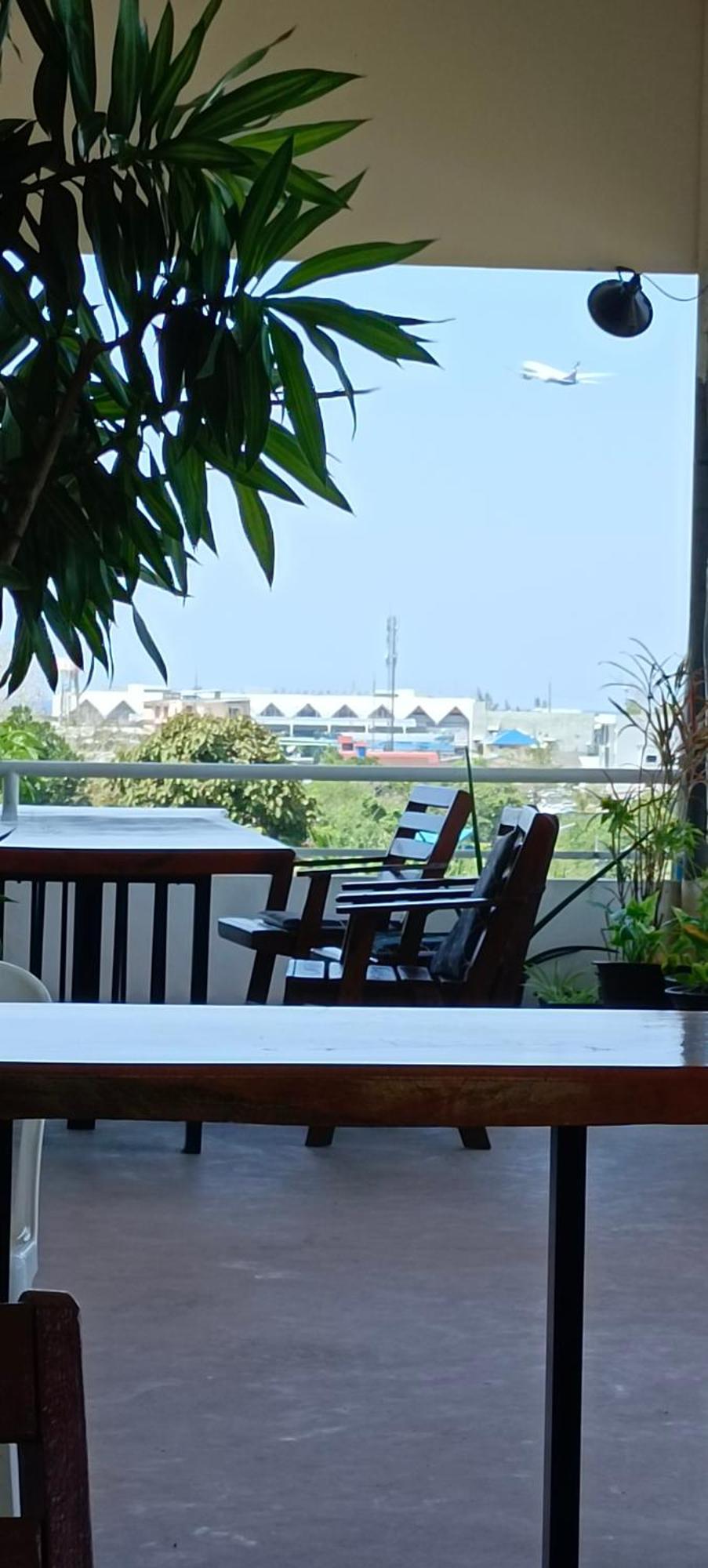 Batikseafood Airport & *
