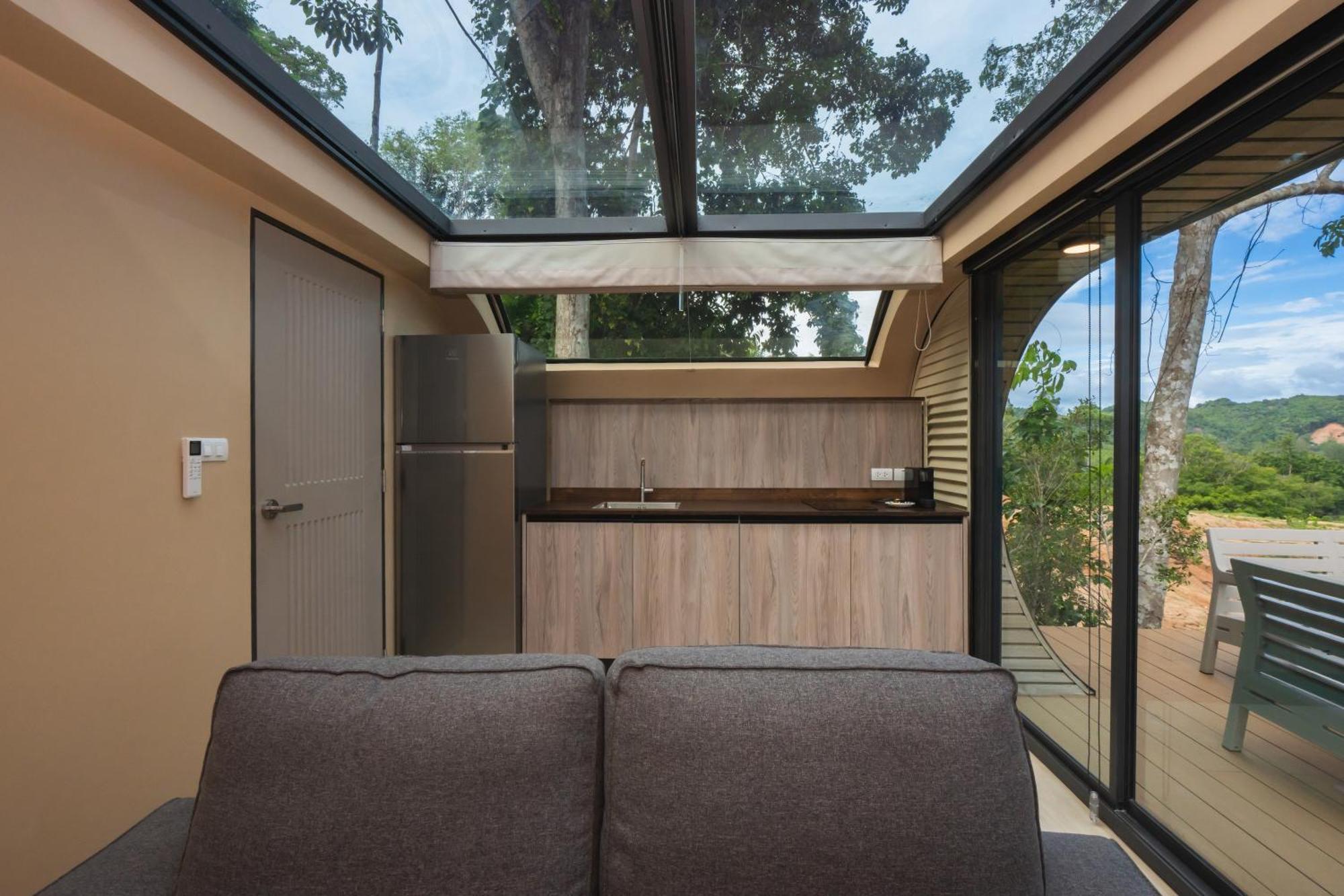 Akra Collection - Hideaway