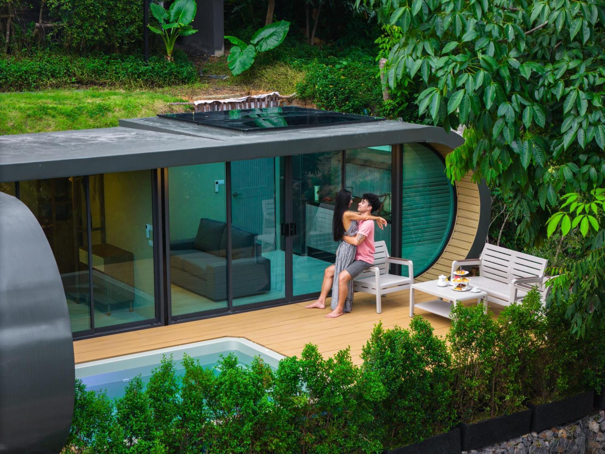 Akra Collection - Hideaway