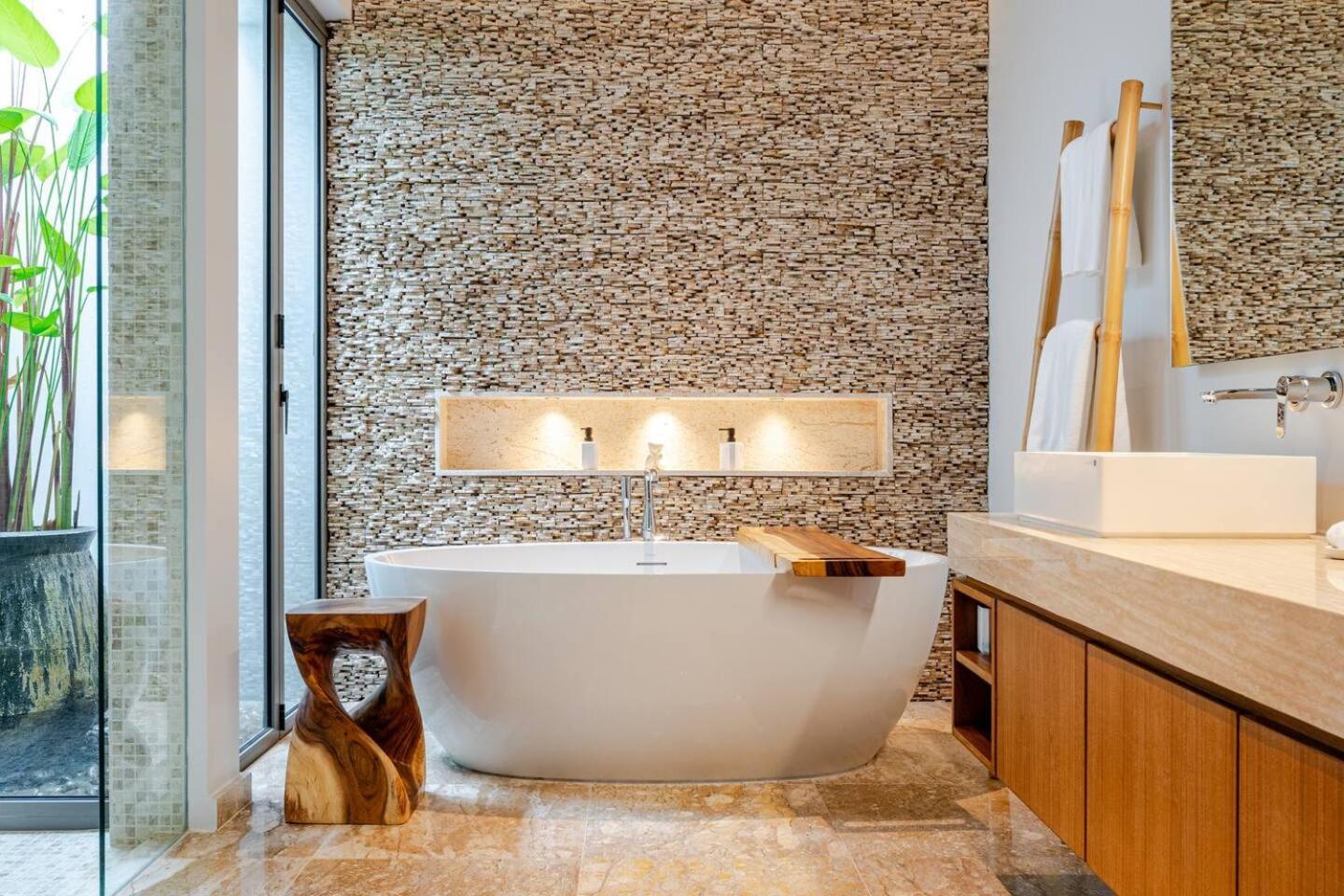 Stylish Pool Tropical Hideaway Ban Phru Champa