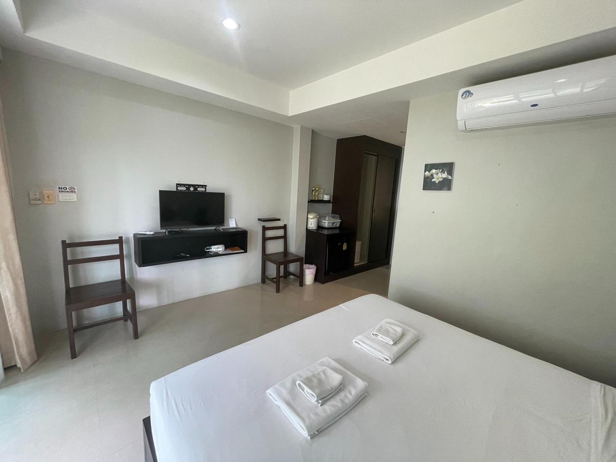 Naiyang Boutique Resort 2*