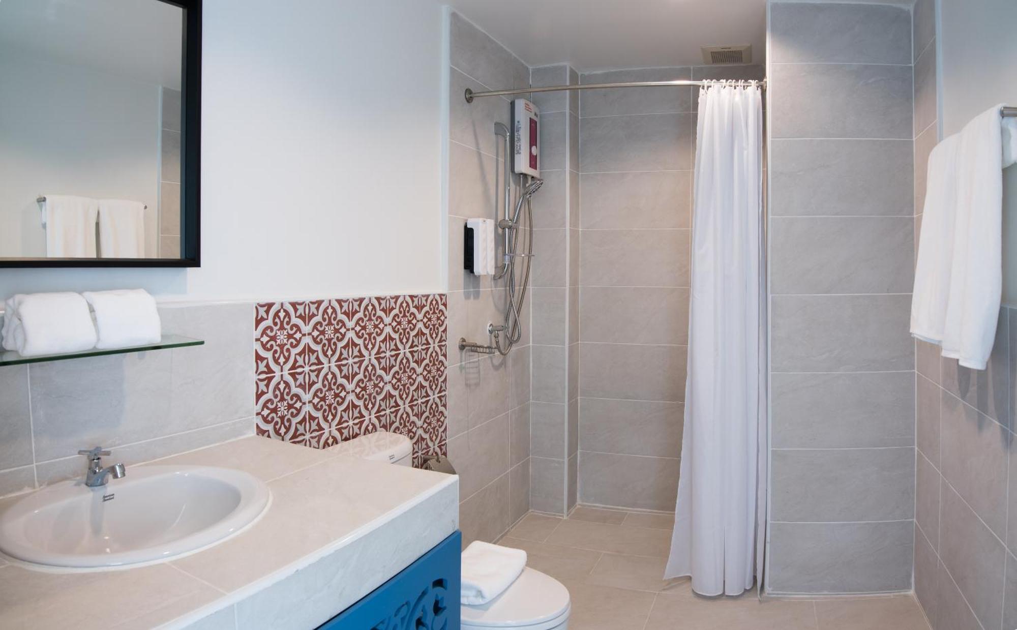 Maikhao Hotel, Phuket Hotel 4*