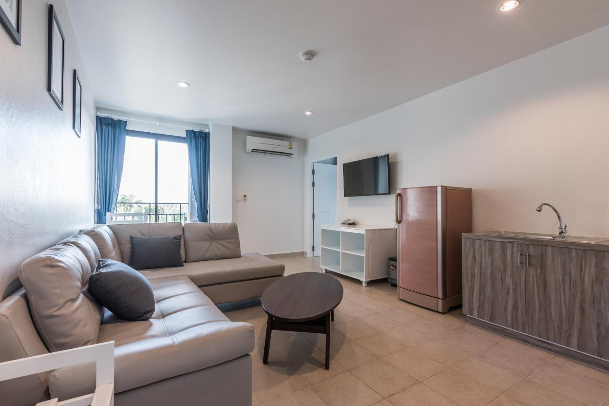 Maikhao Hotel, Phuket Hotel