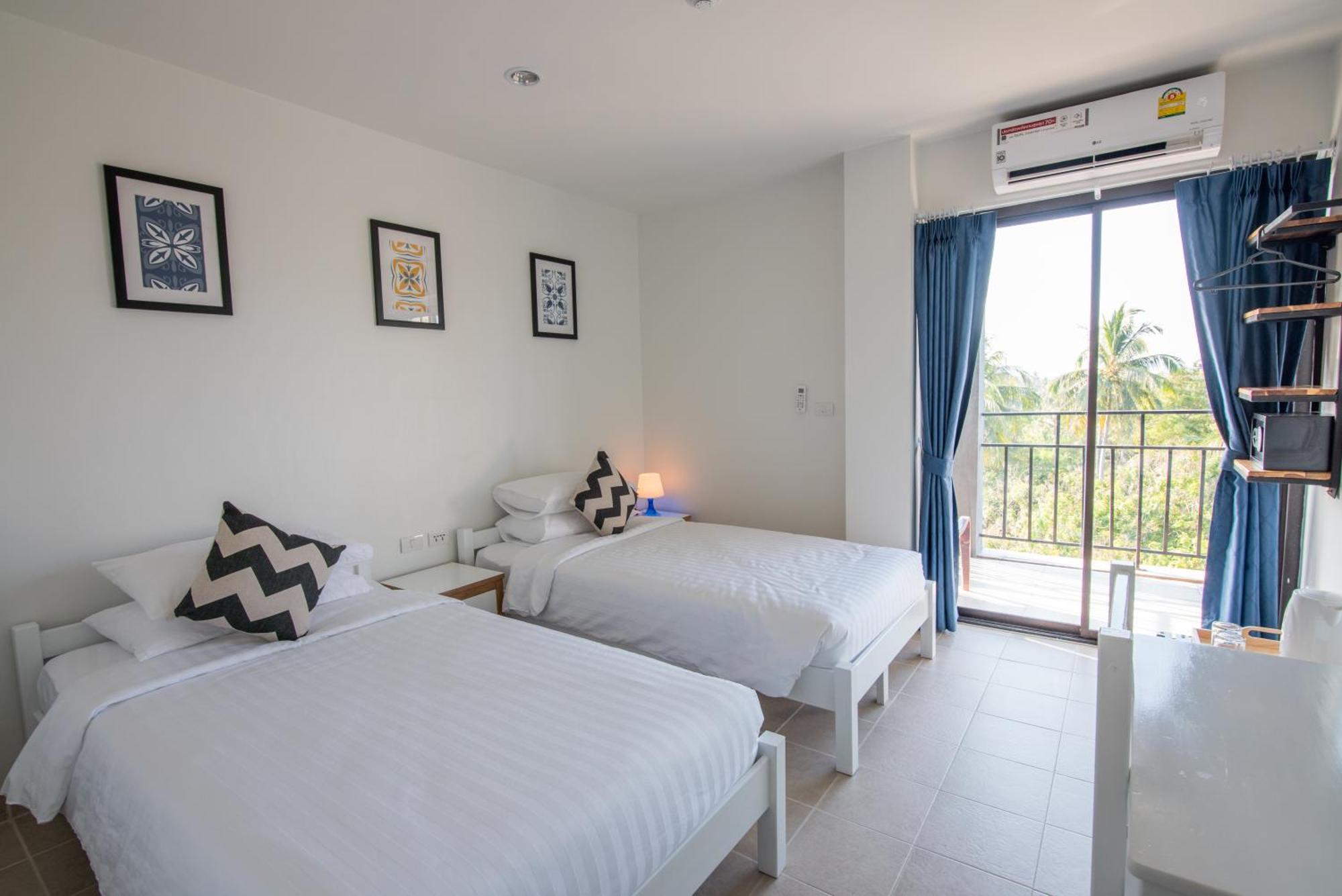 Maikhao Hotel, Phuket