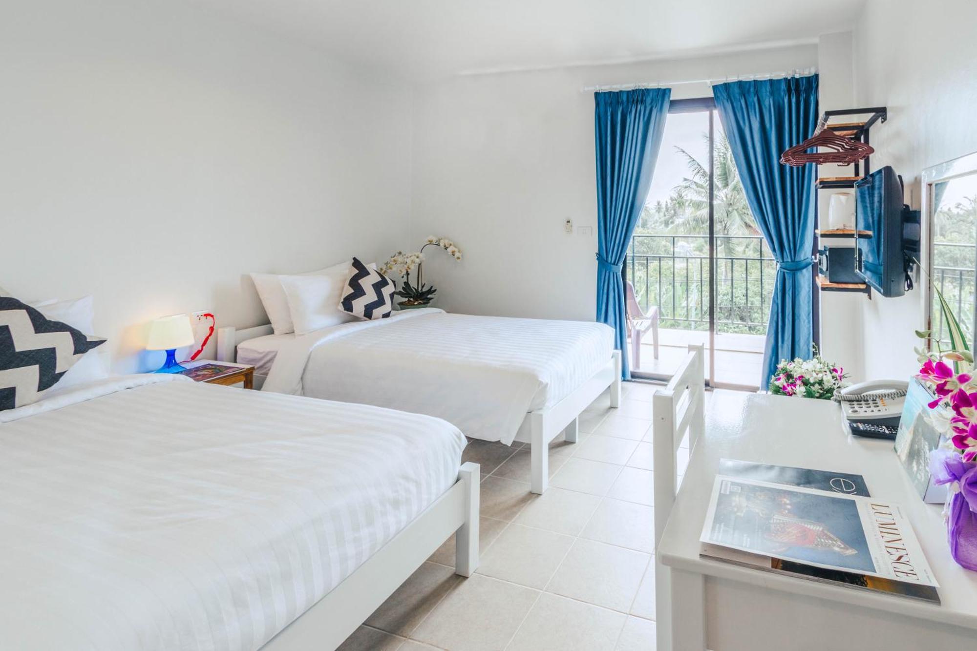 Maikhao Hotel, Phuket