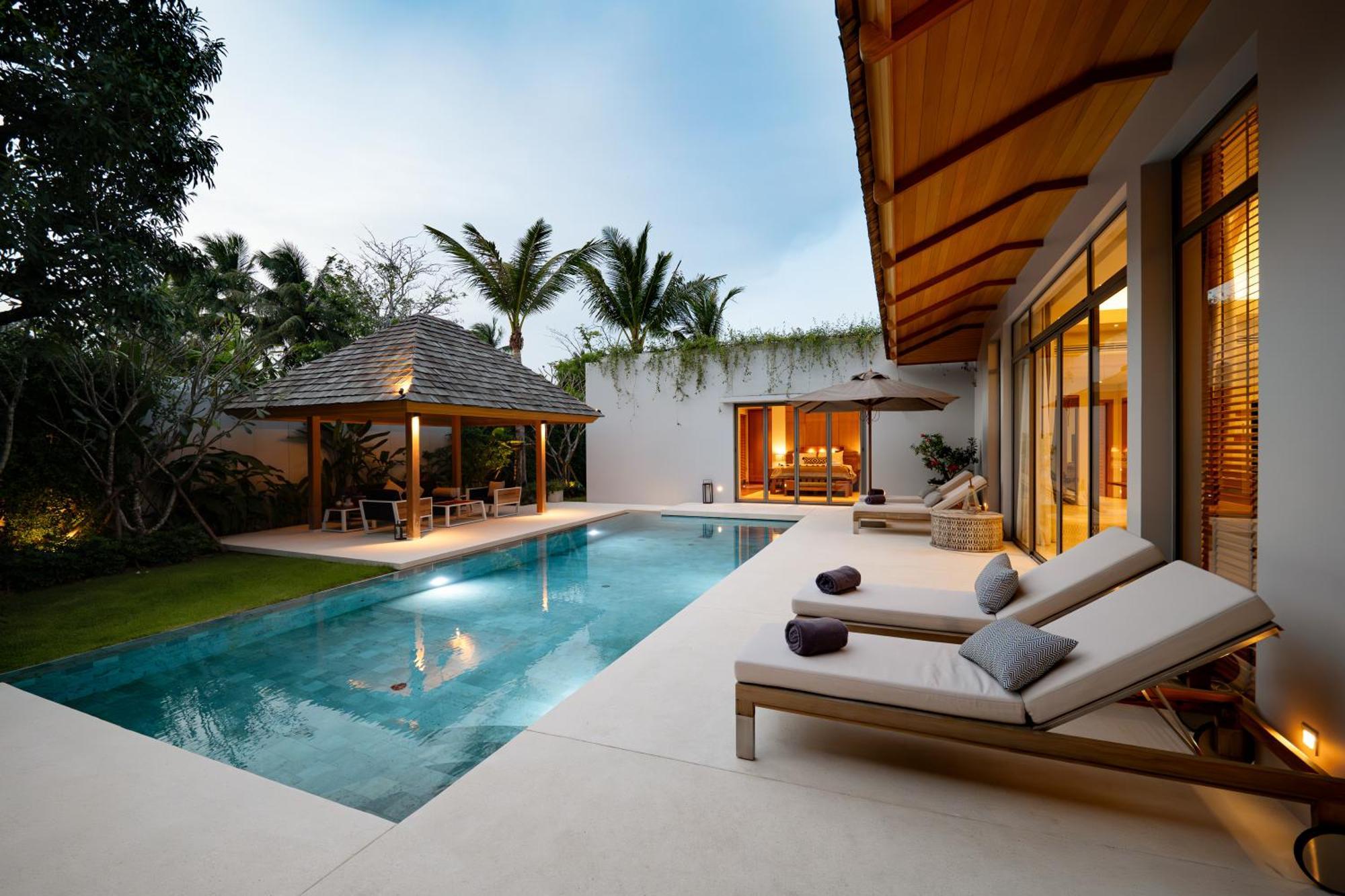 Stylish Pool Tropical Hideaway