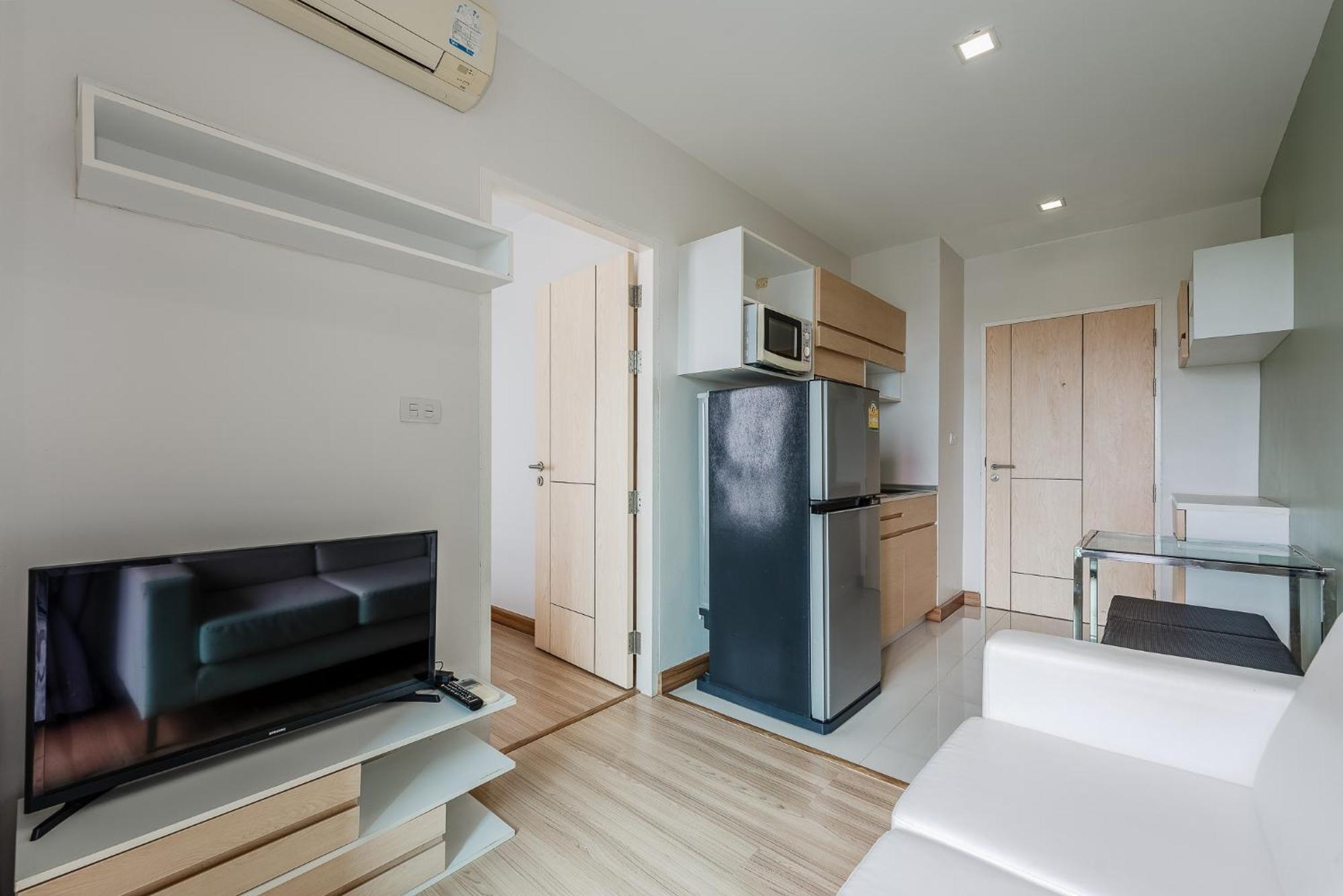 The Happy Place Apartment *