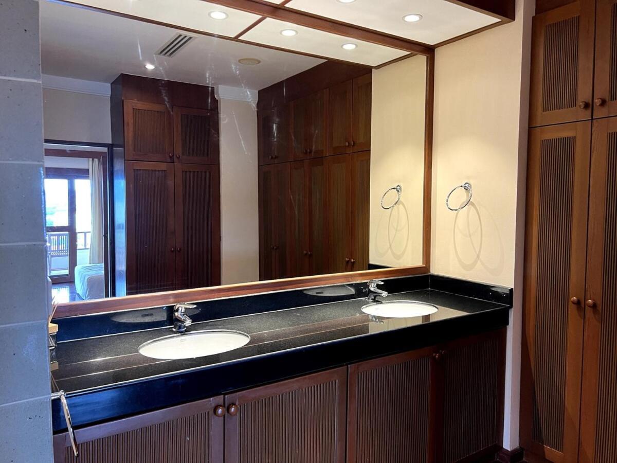 Luxurious Phuket Escape - Lakewood Hills Villa