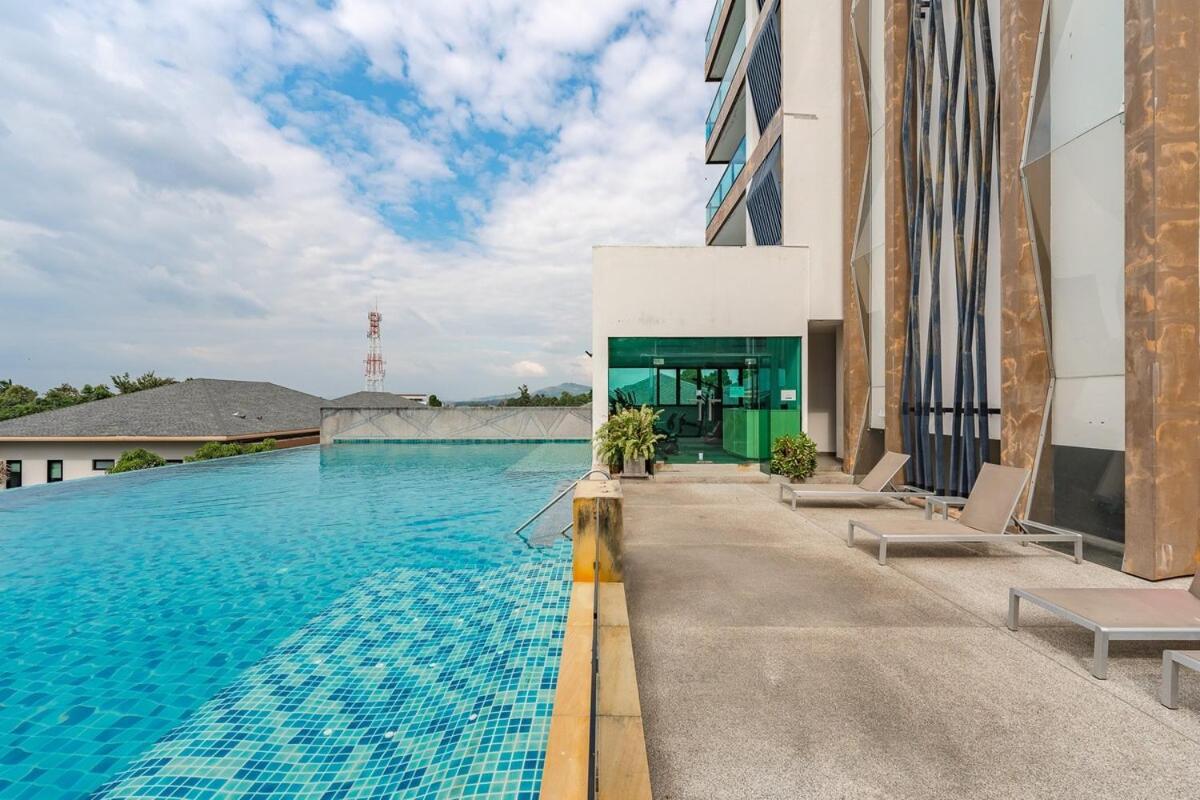 The Happy Place Apartment Thalang