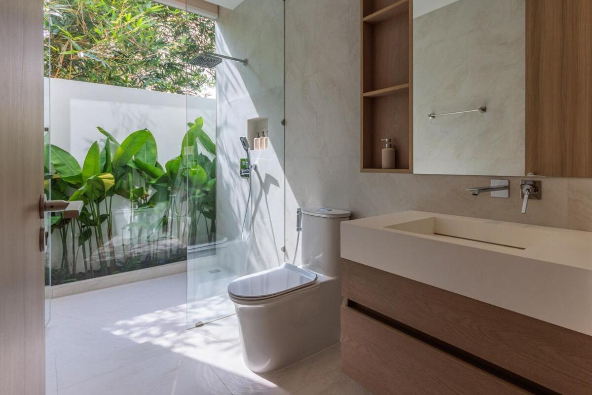 Ultra Modern Spacious