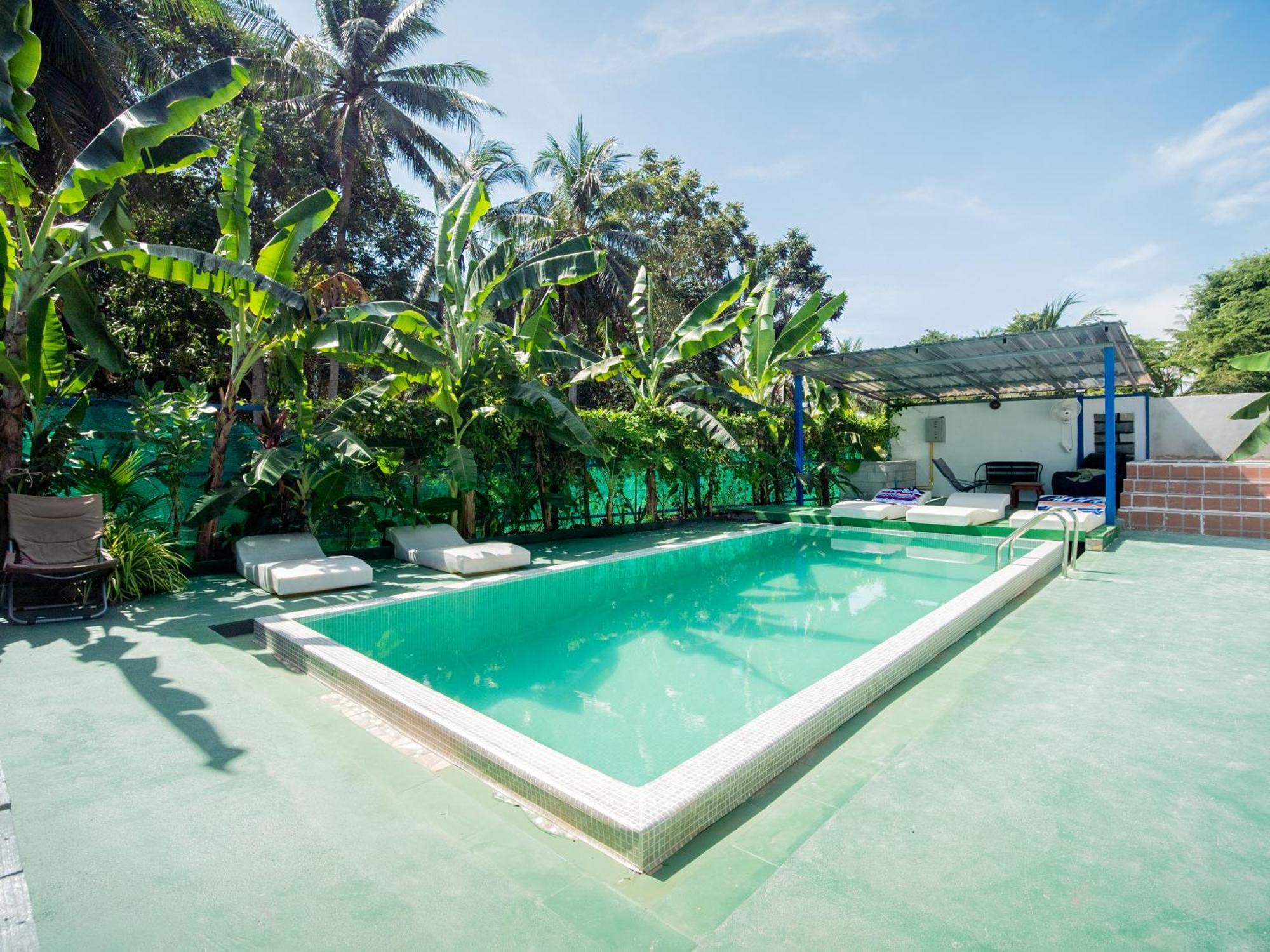 Hostel Patios Phuket *