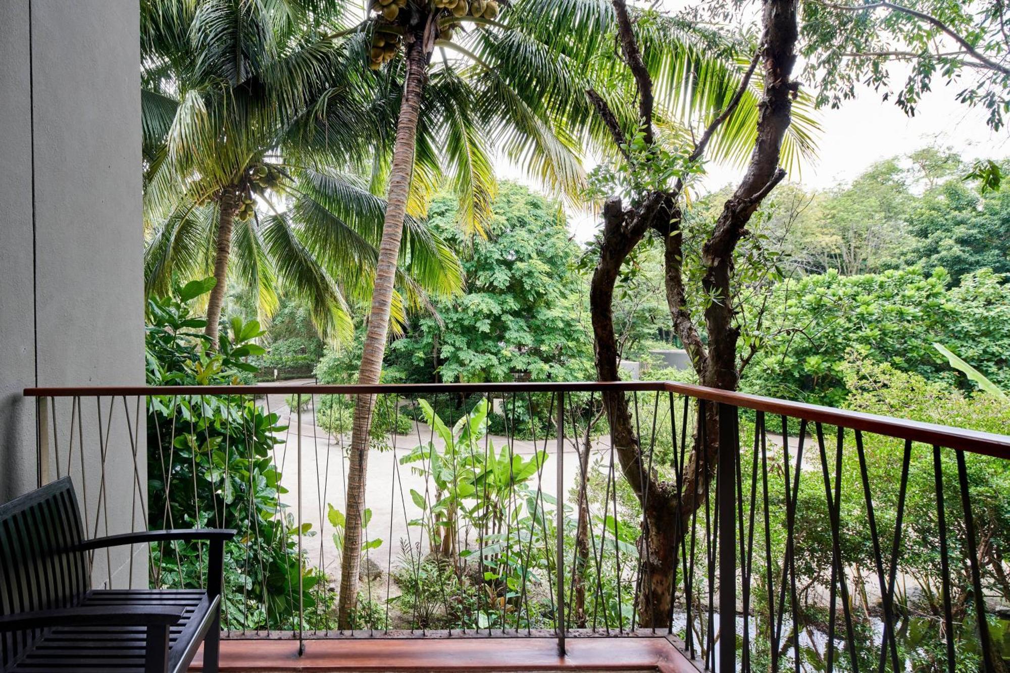 Renaissance & Spa 5* Phuket