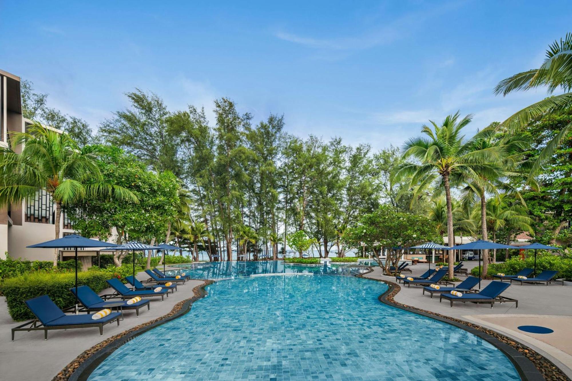 Le Meridien Phuket Beach Hotel