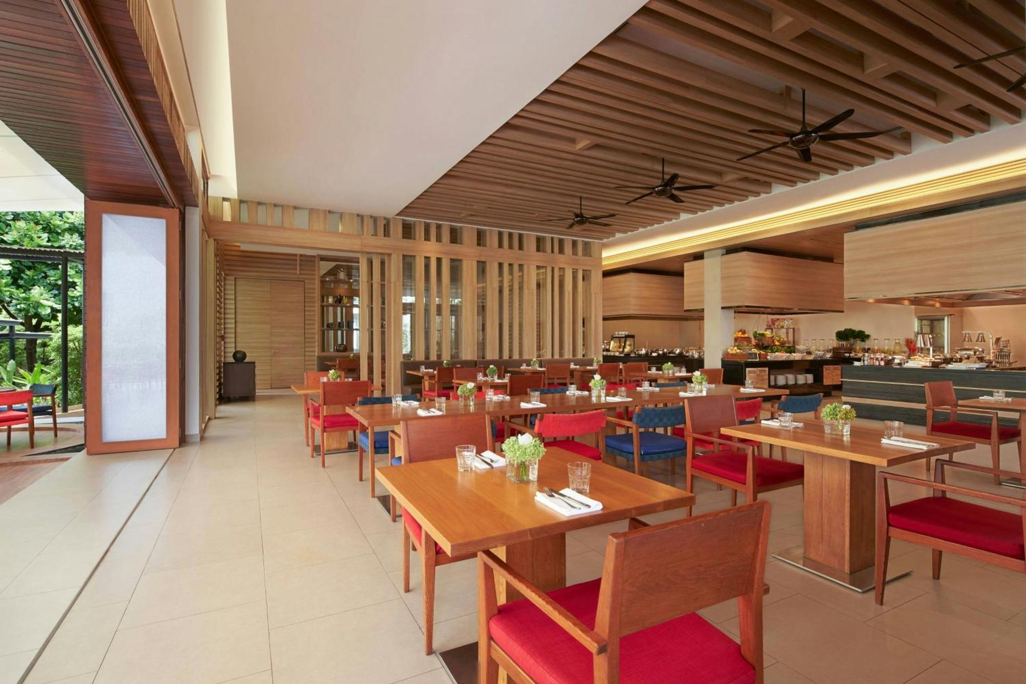 Hotel Le Meridien Phuket Beach 5*