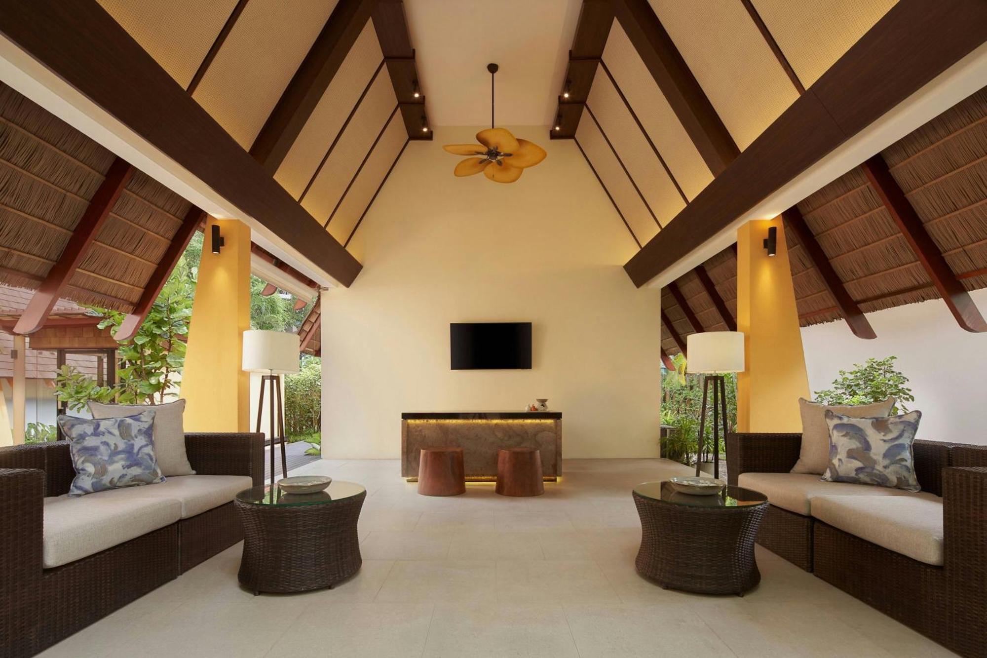 Le Meridien Phuket Beach Hotel