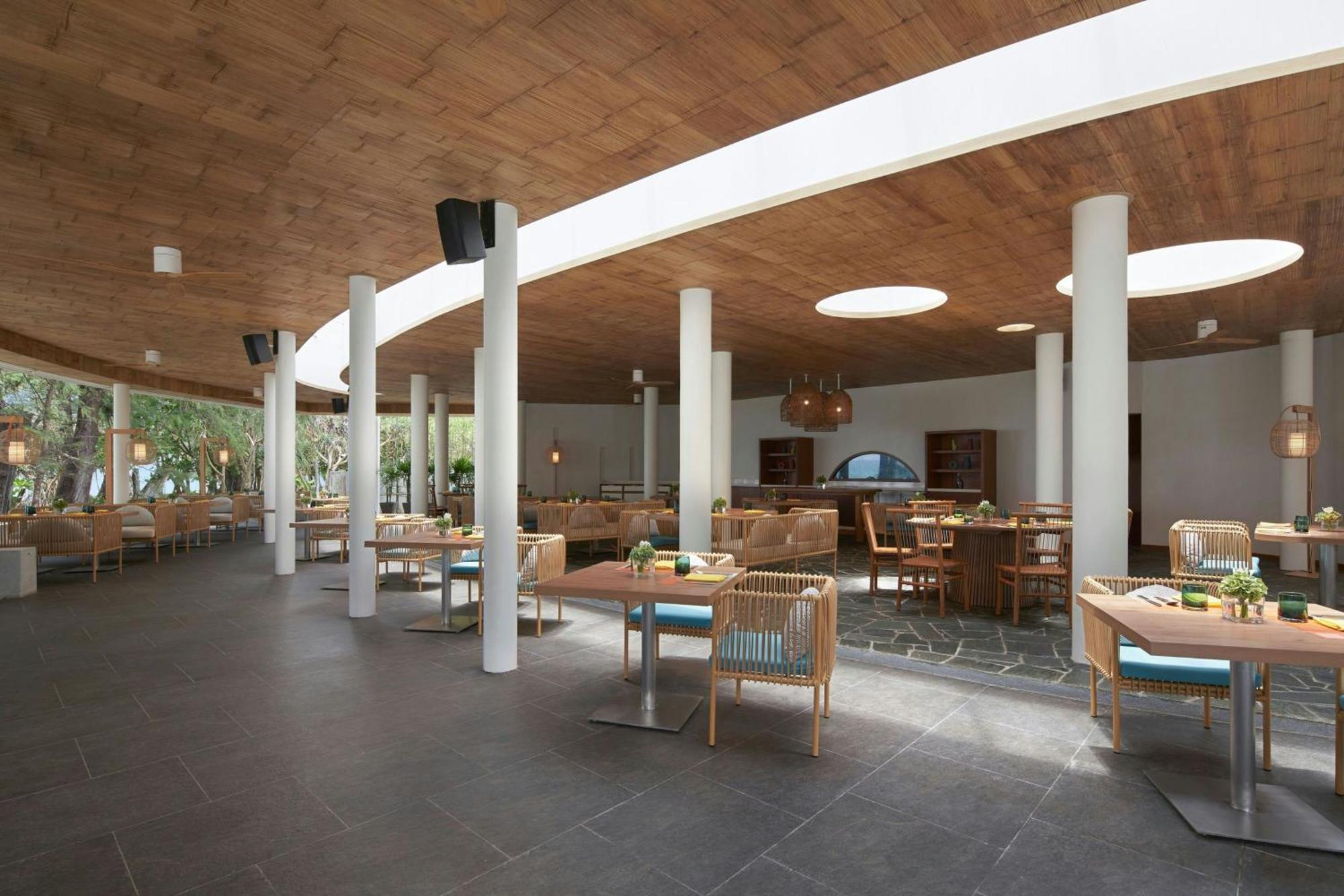 Le Meridien Phuket Beach Mai Khao