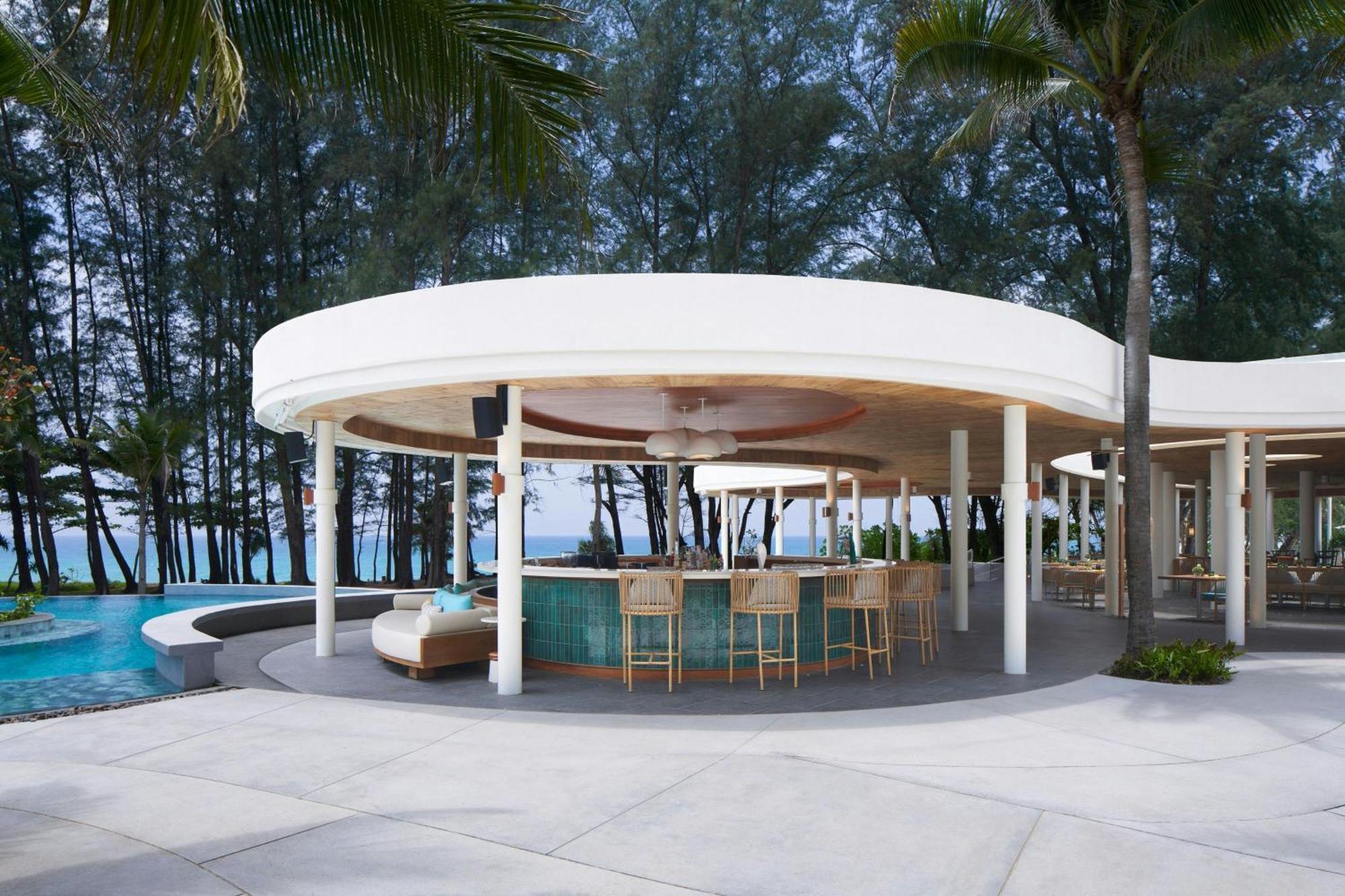 Le Meridien Phuket Beach Hotel