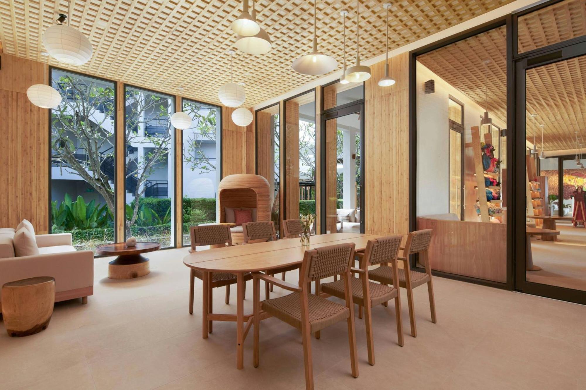 Le Meridien Phuket Beach Mai Khao