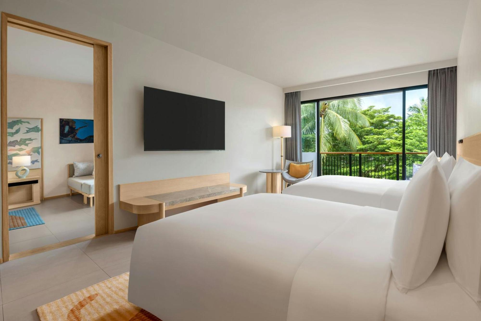 Le Meridien Phuket Beach