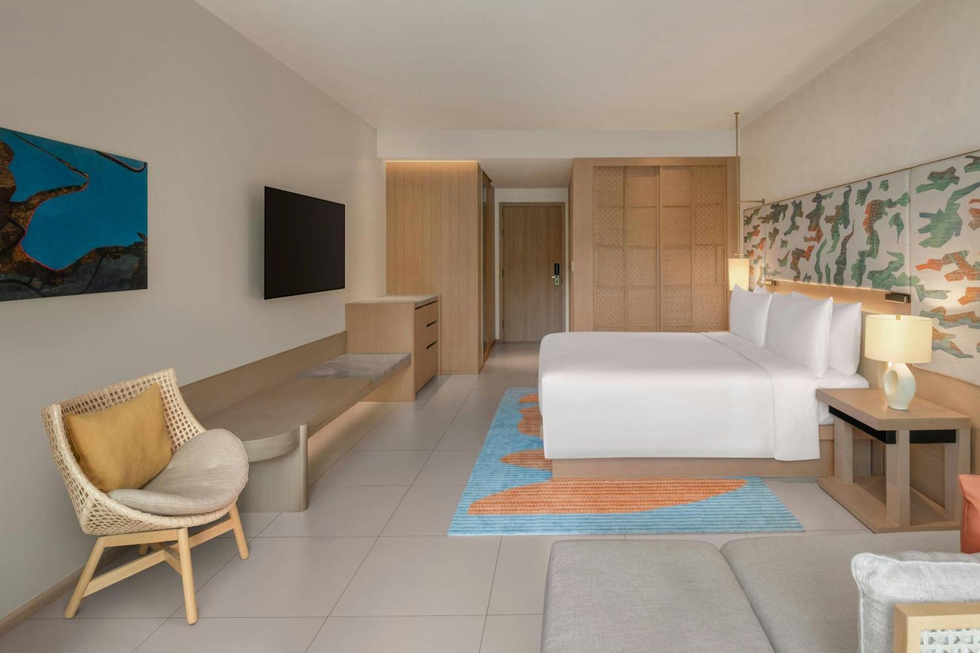 Hotel Le Meridien Phuket Beach 5*