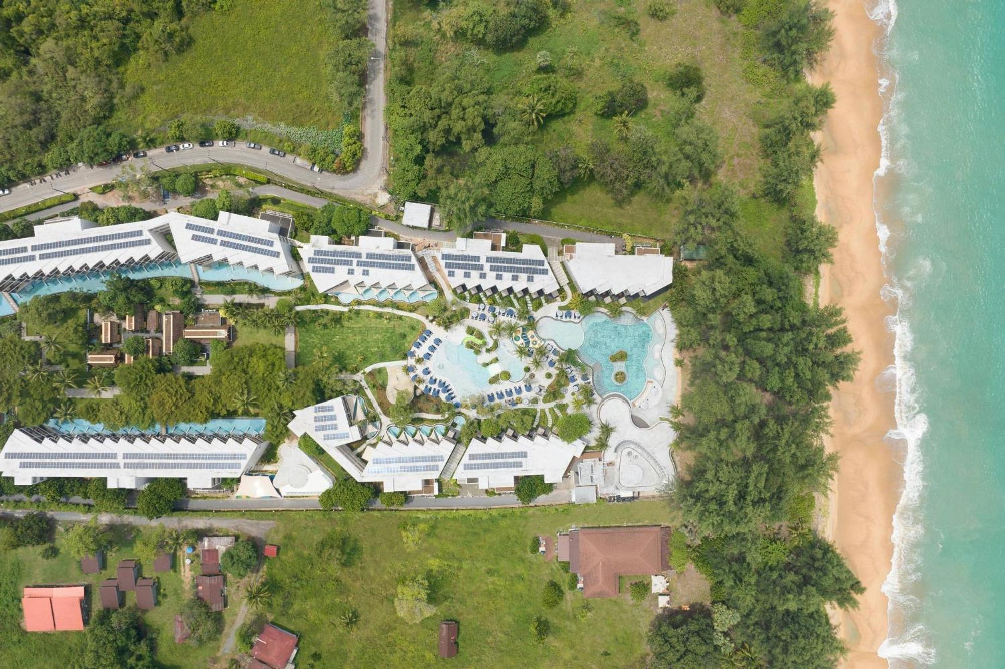 Le Meridien Phuket Beach Hotel