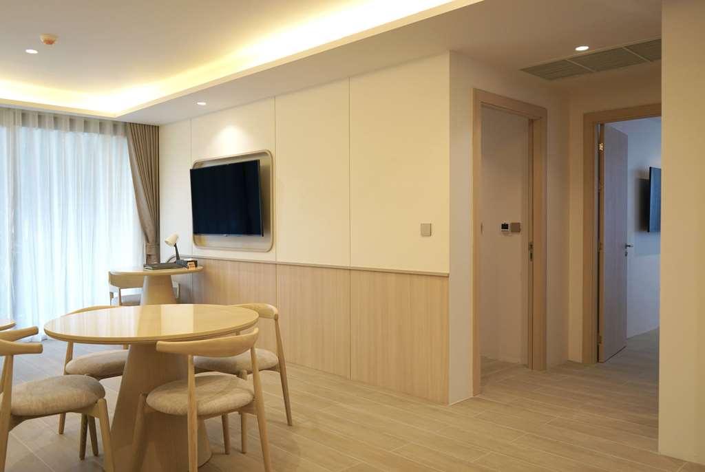 Wyndham Garden Naithon *