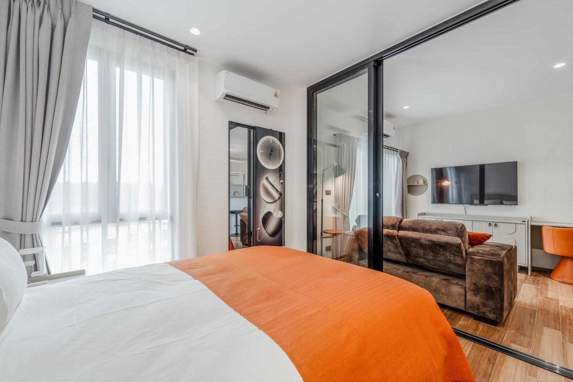 в The Title Halo 1 Apartment *