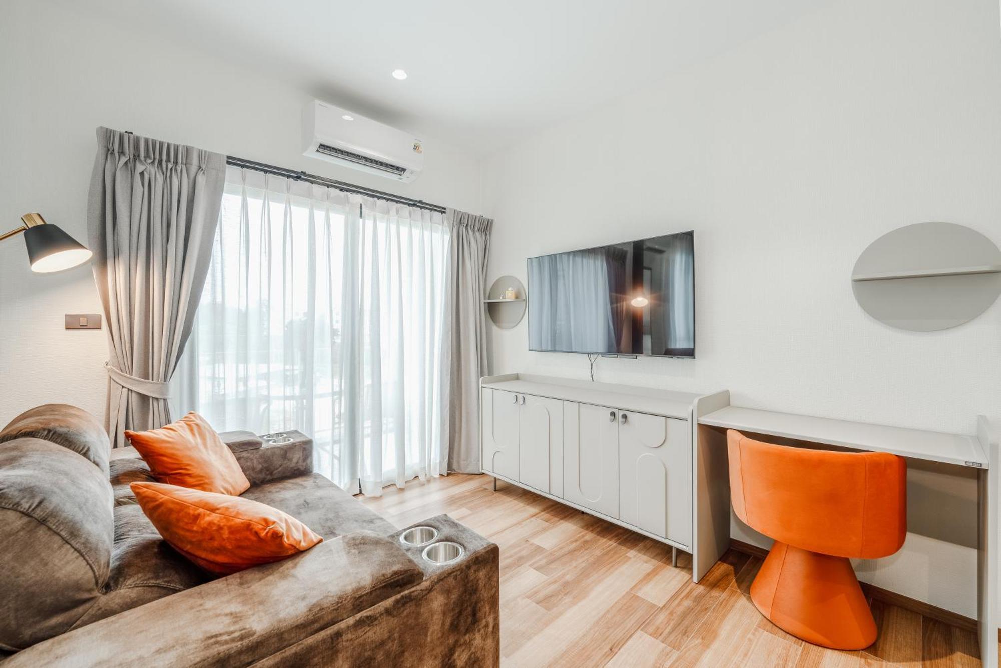 в The Title Halo 1 Apartment *