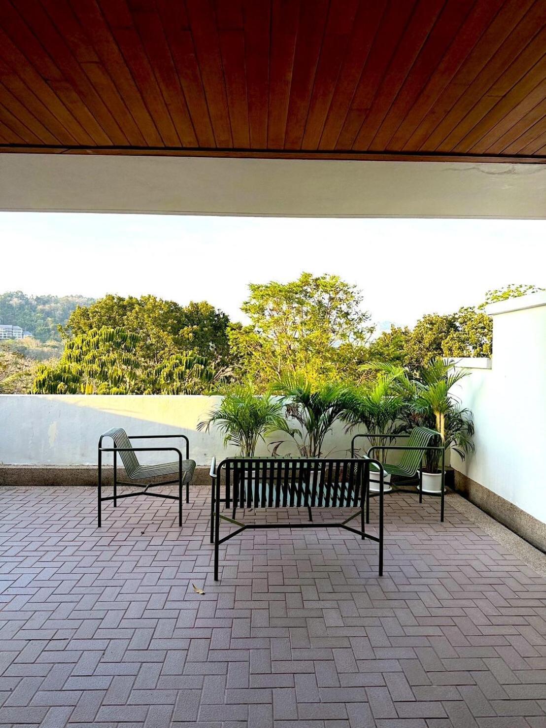 Newly Renovated Modern 3br Blue Canyon Golf Villa